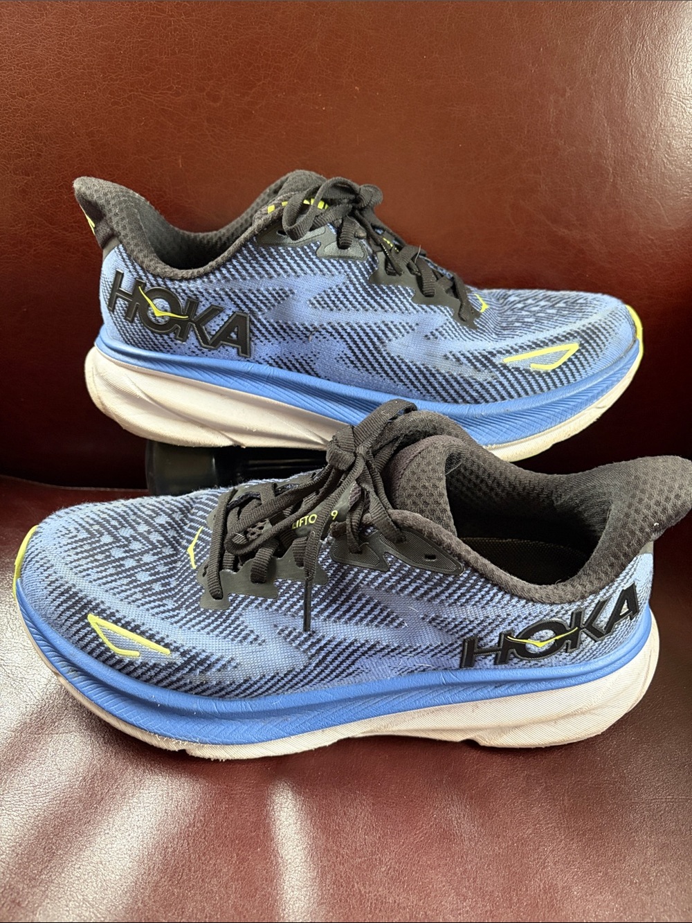 Hoka Women's Clifton 9 Sneakers Size 8.5 B